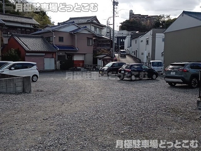 岡崎市伊賀町476の月極駐車場2