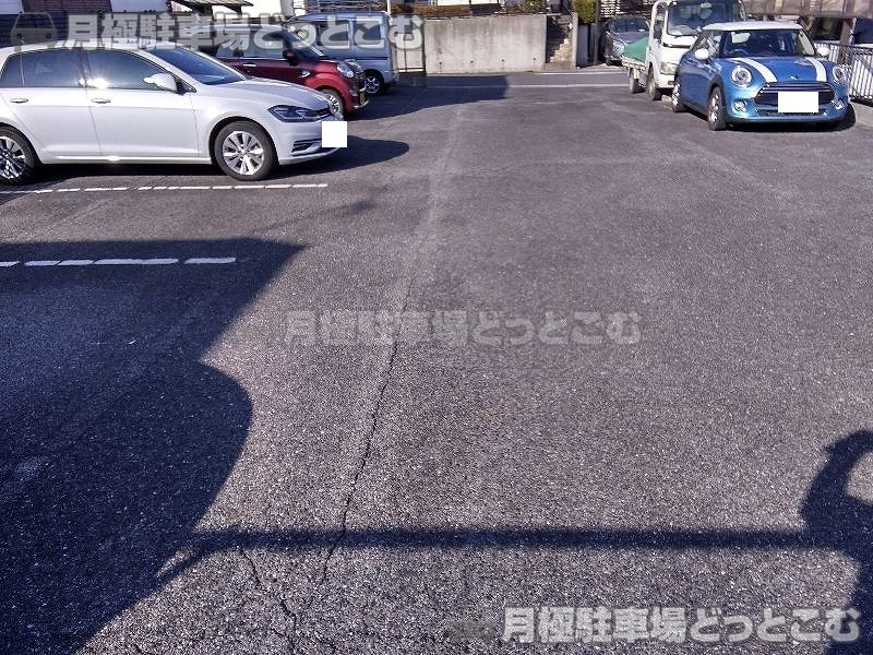 愛知郡東郷町白鳥三丁目4番11の月極駐車場4