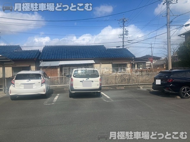 津市一身田中野486-3の月極駐車場2