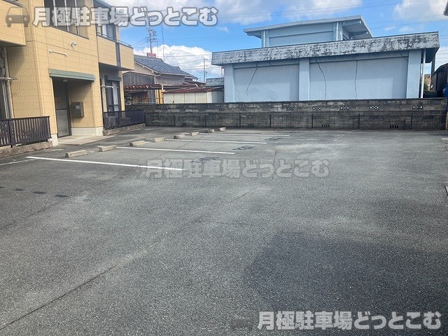 津市乙部2155の月極駐車場3