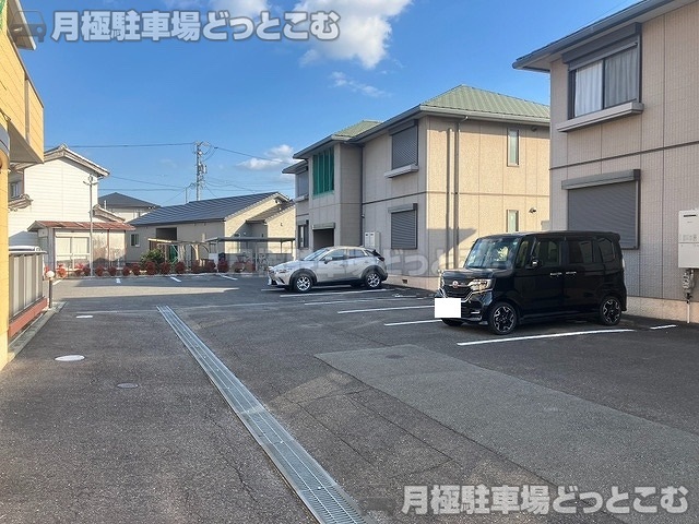 津市久居北口町2693-1の月極駐車場4