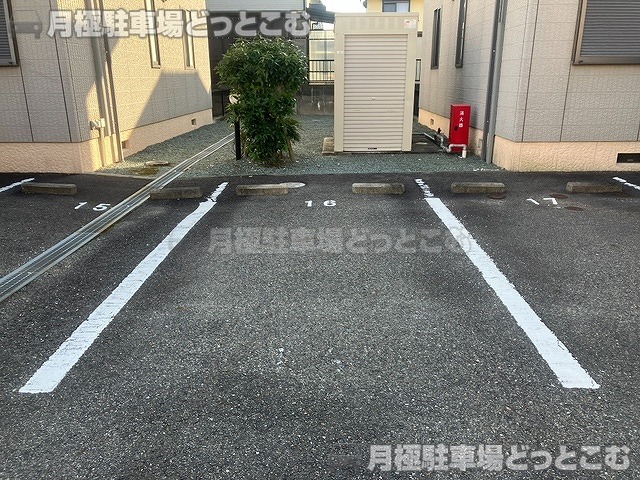 津市久居北口町2693-1の月極駐車場7