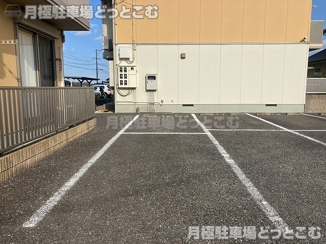 津市久居明神町81-1の月極駐車場6