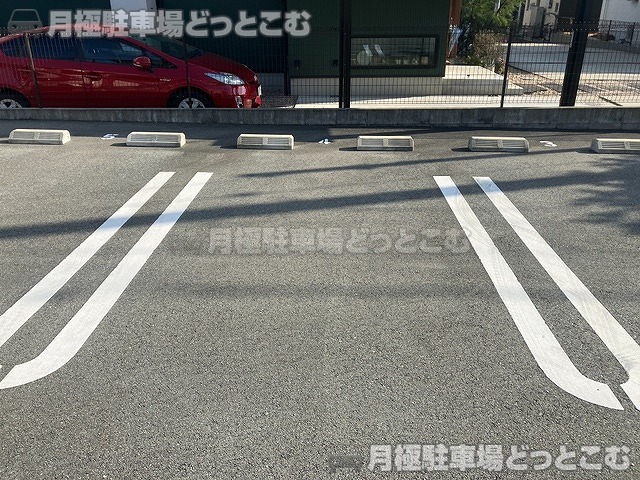 津市久居野村町584-3の月極駐車場7