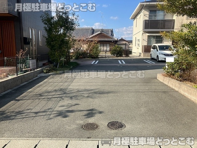 津市久居野村町584-3の月極駐車場9