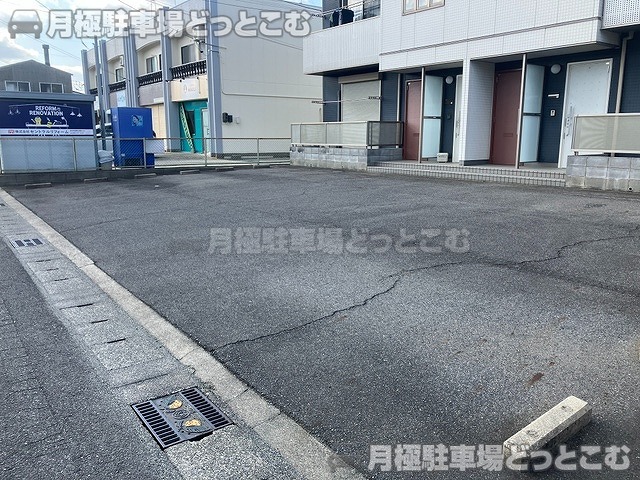 津市久居野村町846-1の月極駐車場5