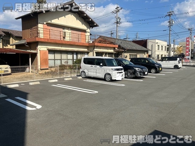 津市久居旅籠町1336番地3の月極駐車場2