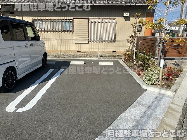 津市久居旅籠町1336番地3の月極駐車場4