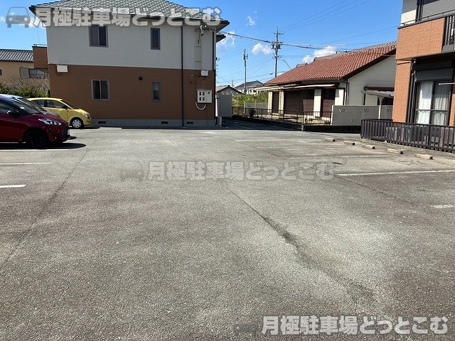 津市末広町3-15の月極駐車場4