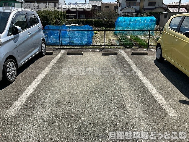 津市末広町3-15の月極駐車場7