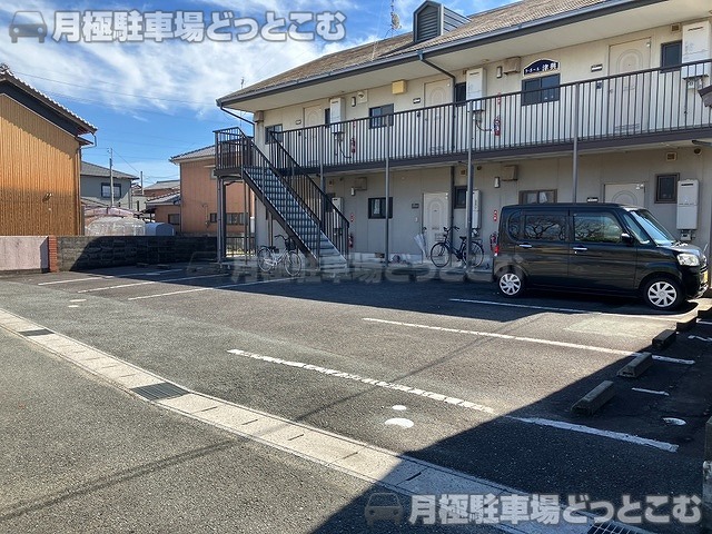 津市柳山津興591-1の月極駐車場3