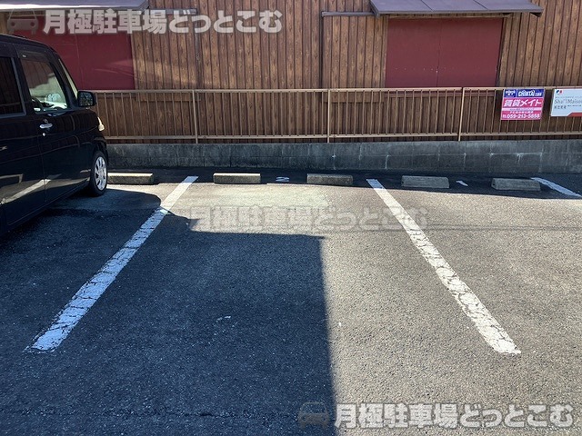 津市柳山津興591-1の月極駐車場5