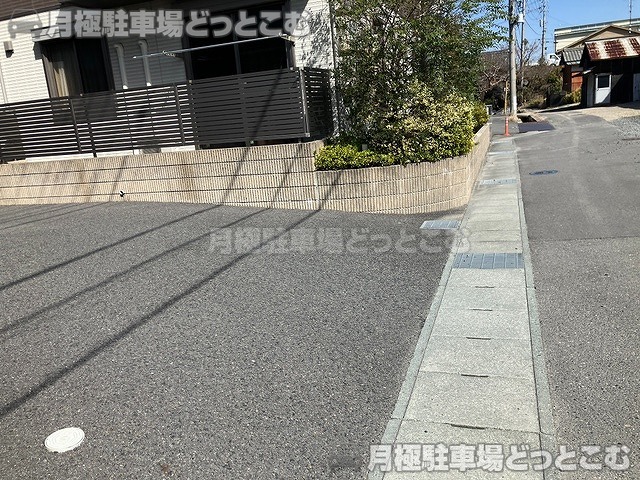 四日市市日永東2丁目1-6の月極駐車場5