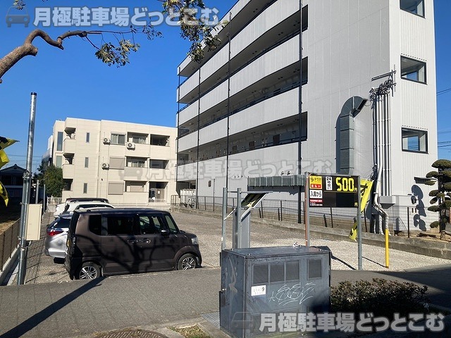 富田林市喜志町3-983-1の月極駐車場2