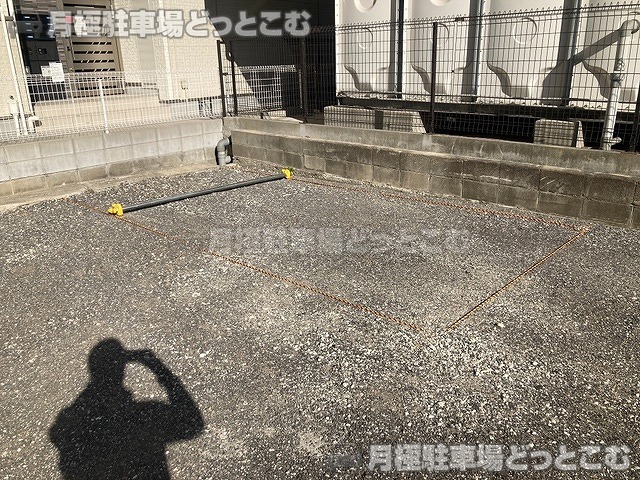 富田林市喜志町3-983-1の月極駐車場6