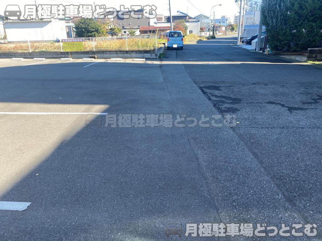 藤沢市葛原1090-3の月極駐車場2