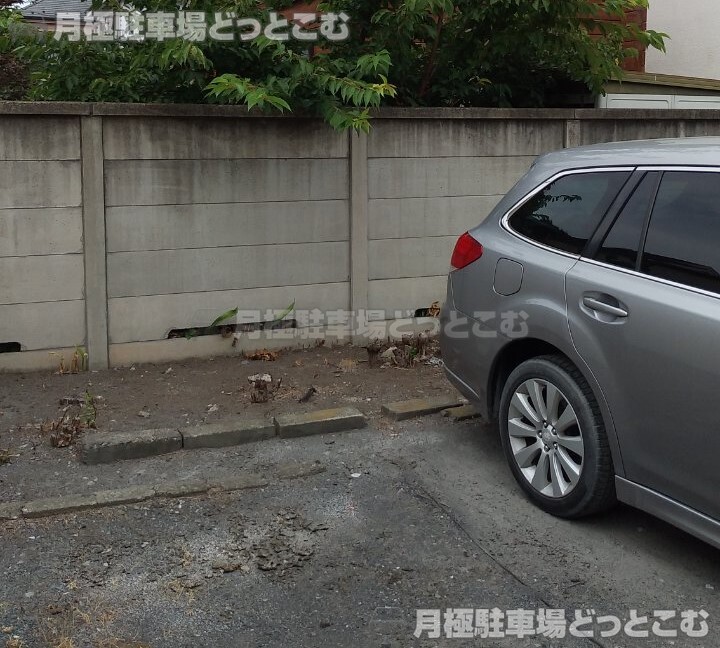 練馬区石神井台8丁目4-3の月極駐車場3