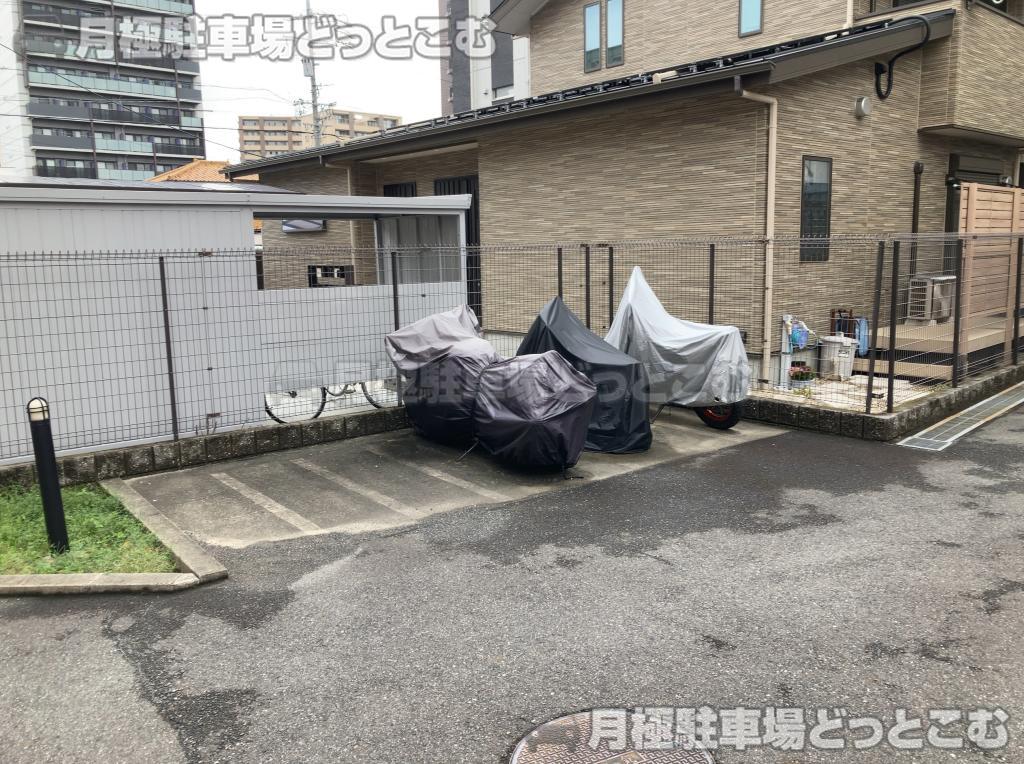名古屋市西区上名古屋2-2-3の月極駐車場3