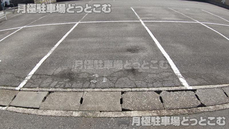 射水市小島1194の月極駐車場2