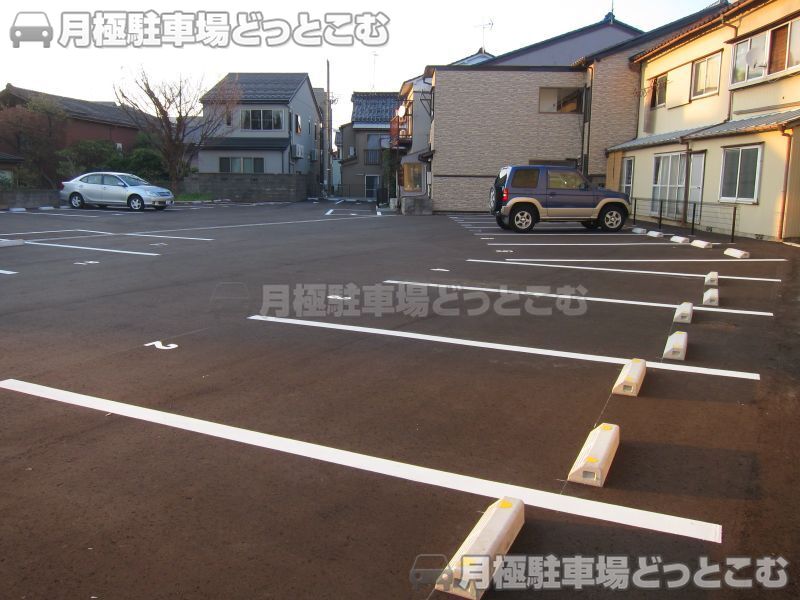 金沢市長土塀2丁目の月極駐車場2