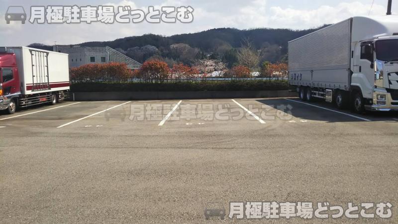 金沢市塚崎町ハ－30－1の月極駐車場2