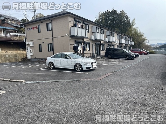 名張市平尾3129-1の月極駐車場3