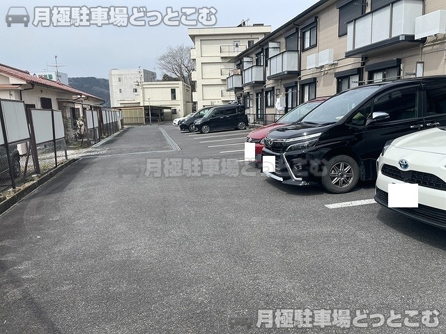 名張市平尾3129-1の月極駐車場5