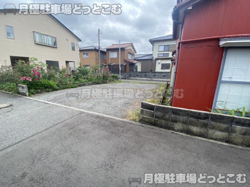 金沢市増泉5-10-11の月極駐車場2