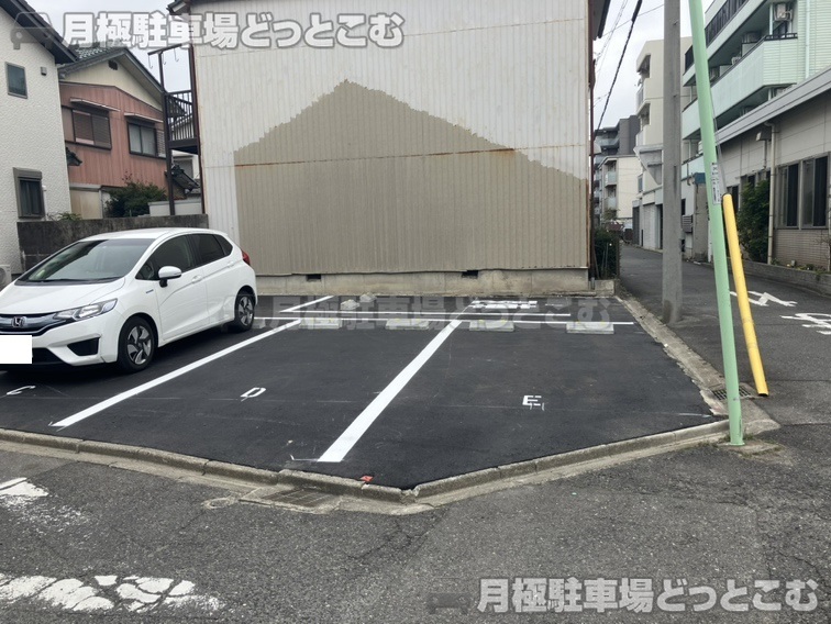 名古屋市熱田区野立町2丁目23の月極駐車場3