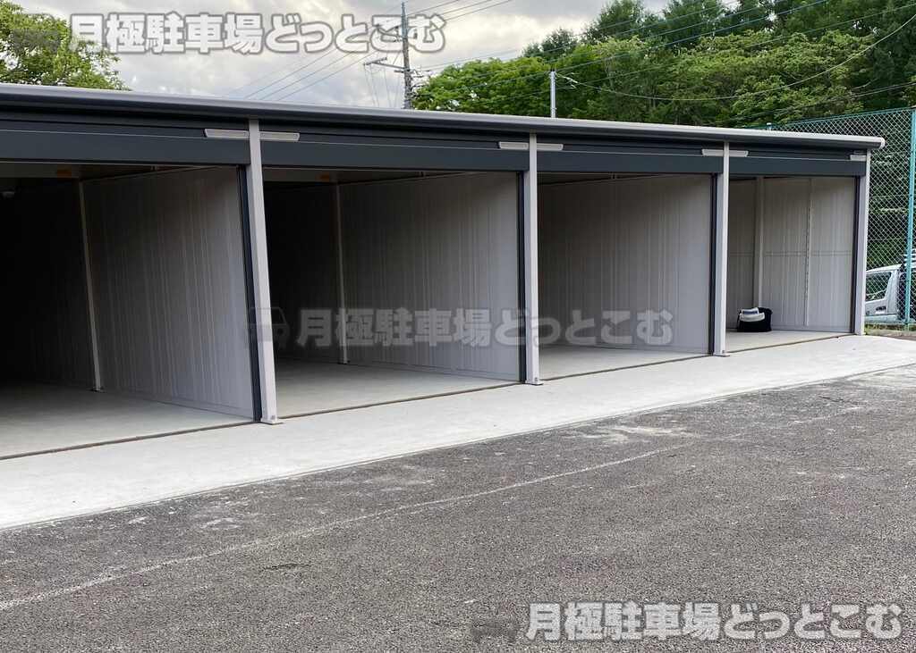 北杜市長坂町小荒間1270-3の月極駐車場2