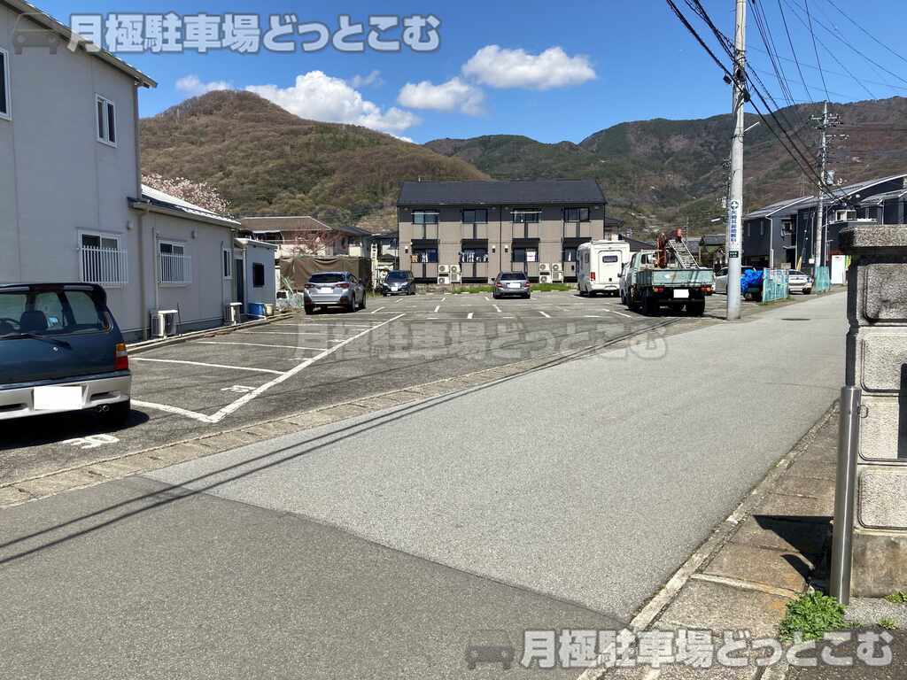 甲府市東光寺2-311-1の月極駐車場3