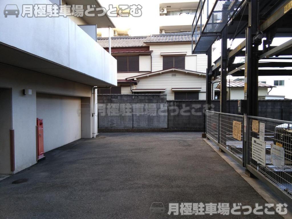 名古屋市中村区黄金通5-15の月極駐車場5