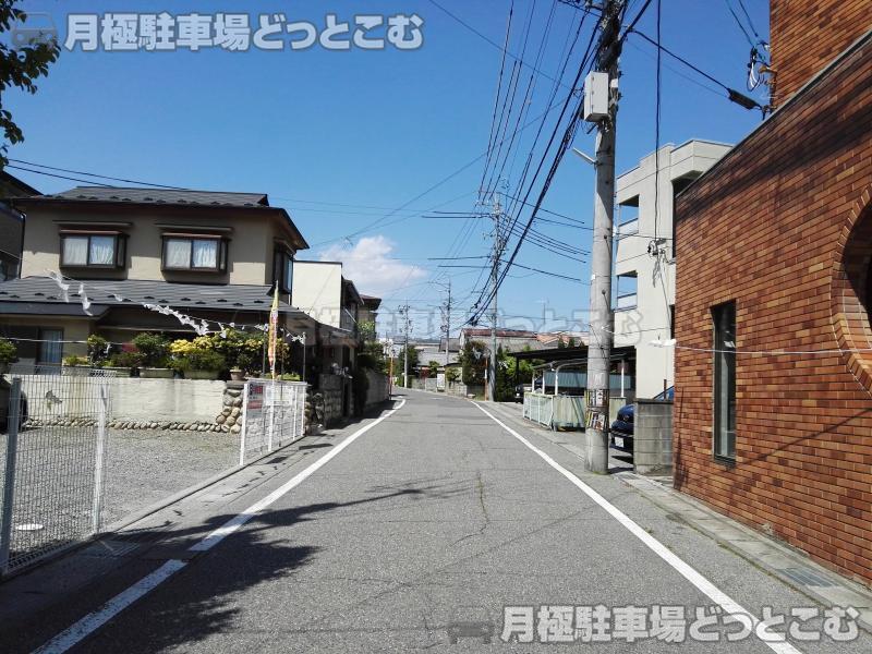 松本市女鳥羽3丁目559-3の月極駐車場2