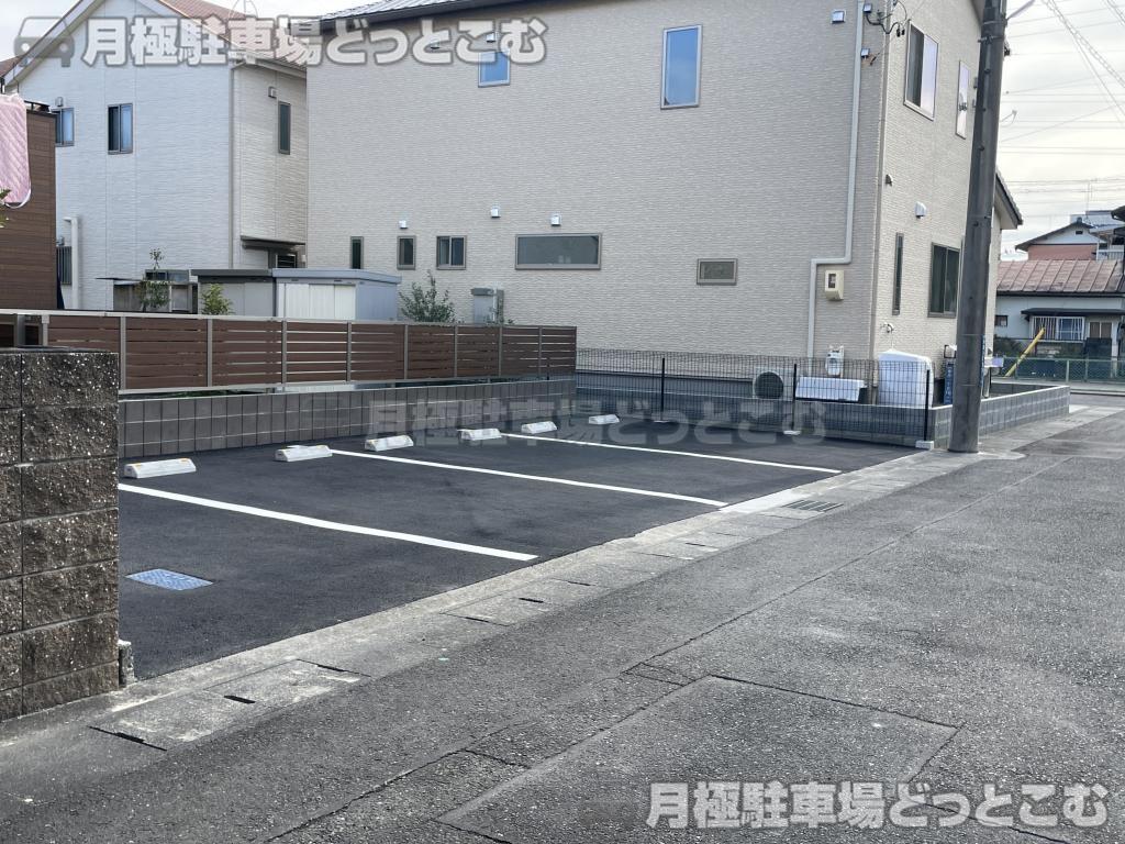 静岡市駿河区登呂1丁目10-1の月極駐車場3