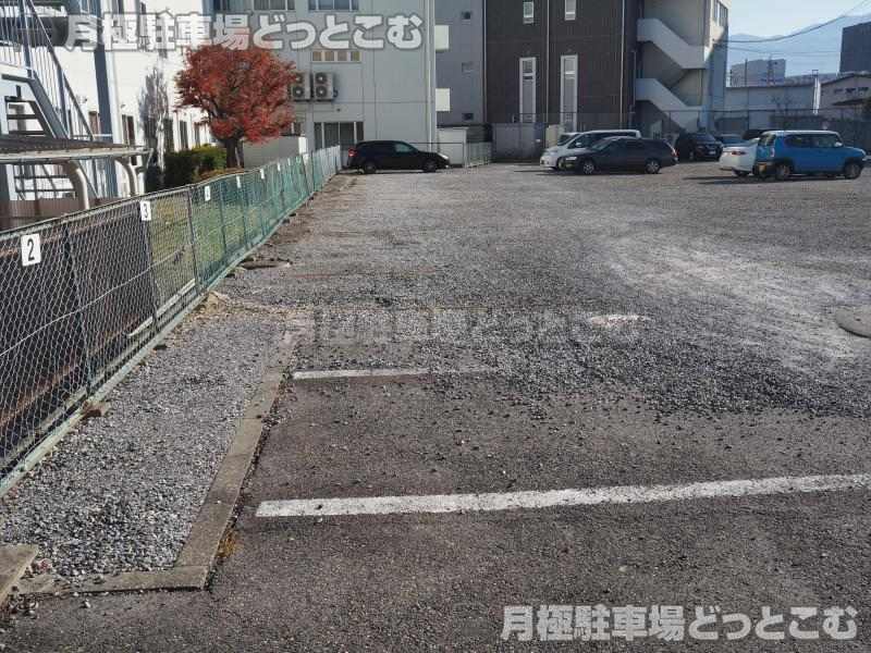 松本市渚3丁目345－3の月極駐車場2