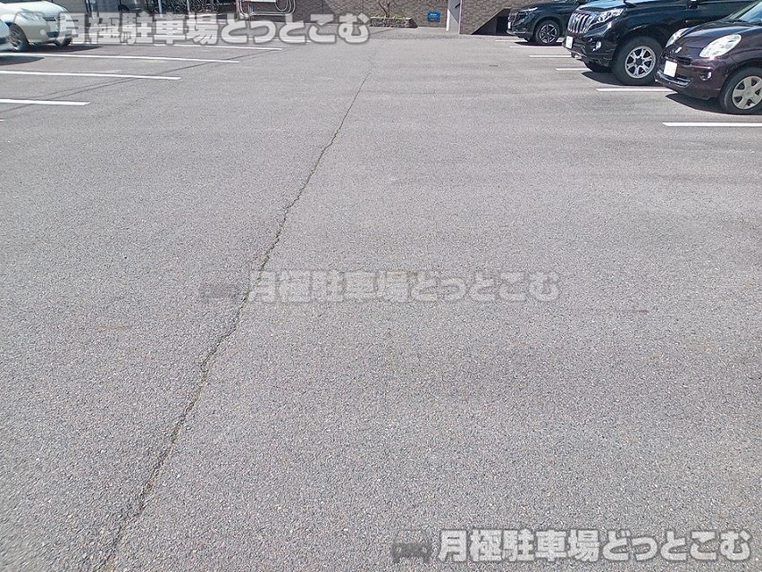 可児市土田5257-3の月極駐車場6