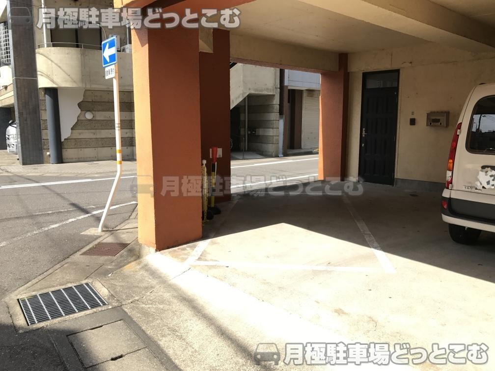 岐阜市神明町1丁目3の月極駐車場2