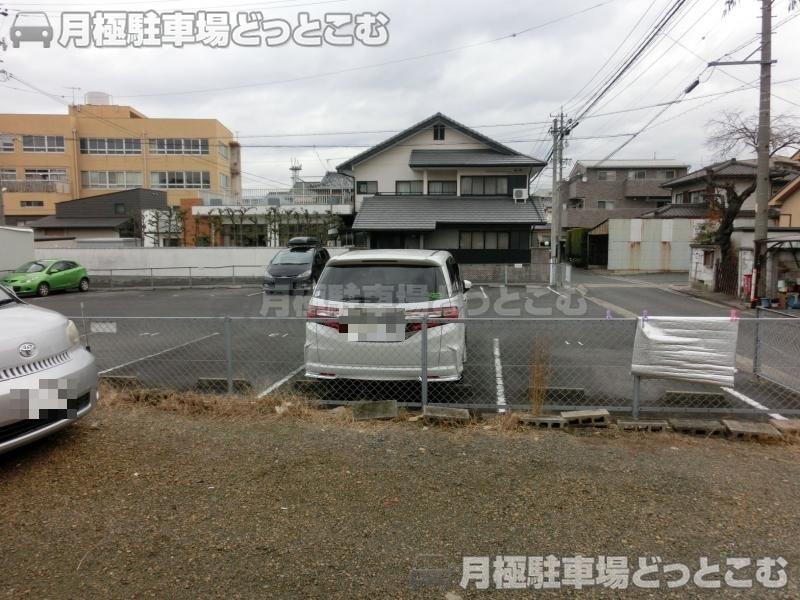 多治見市錦町4-48-1の月極駐車場2