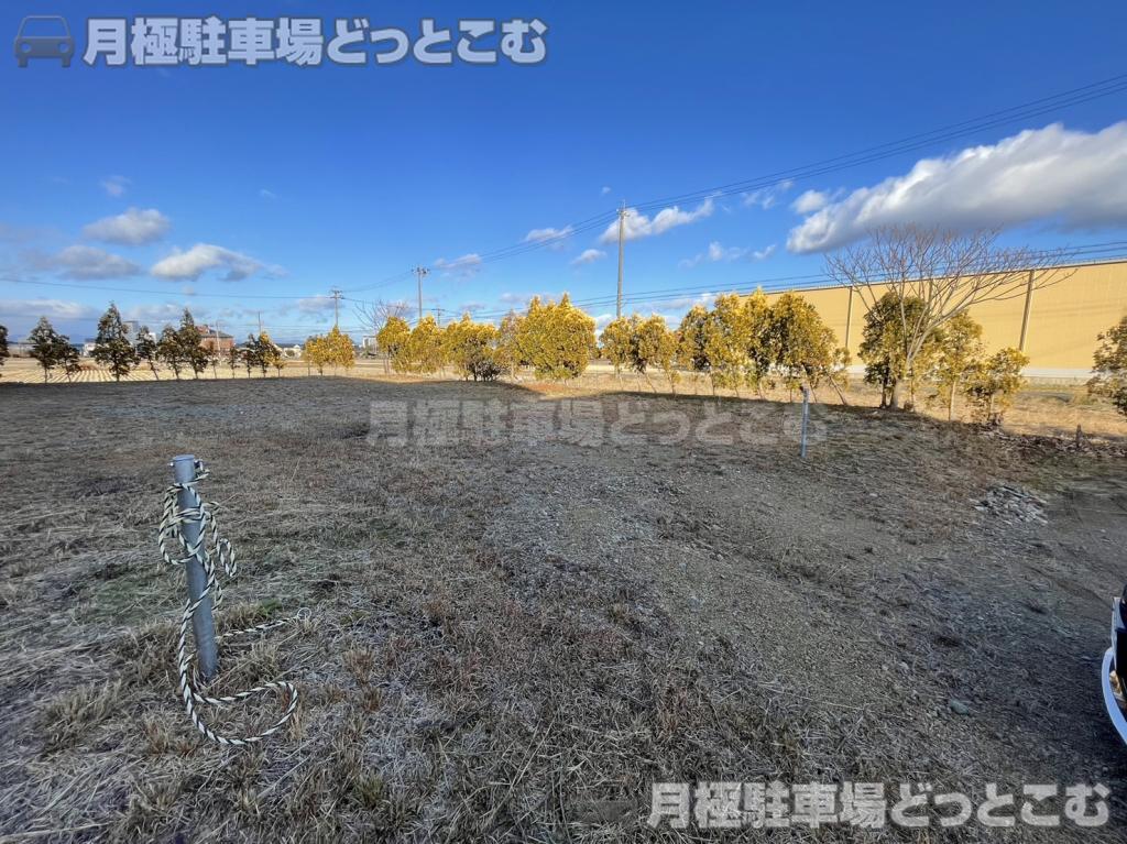 岐阜市次木184の月極駐車場5