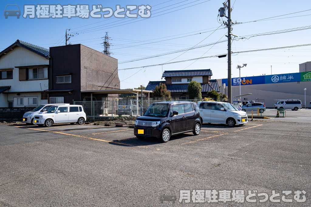 可児市今渡字大清水888-1、887-1、886-3の月極駐車場3