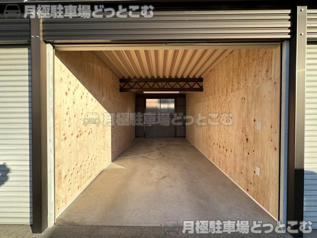 小牧市上末377-3の月極駐車場2
