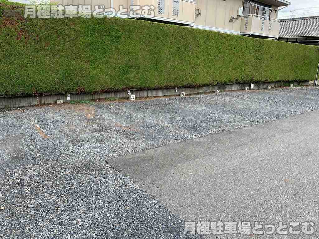 多治見市精華町57-1の月極駐車場3