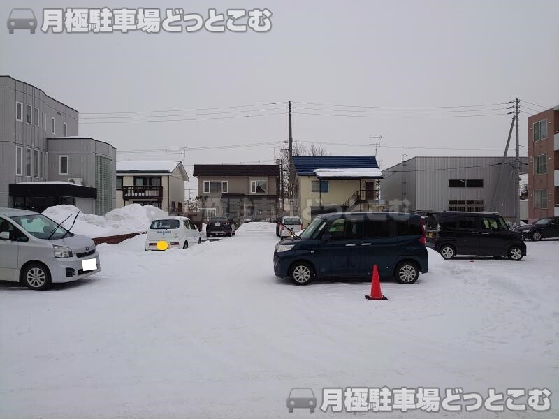札幌市白石区本通16丁目北8の月極駐車場2
