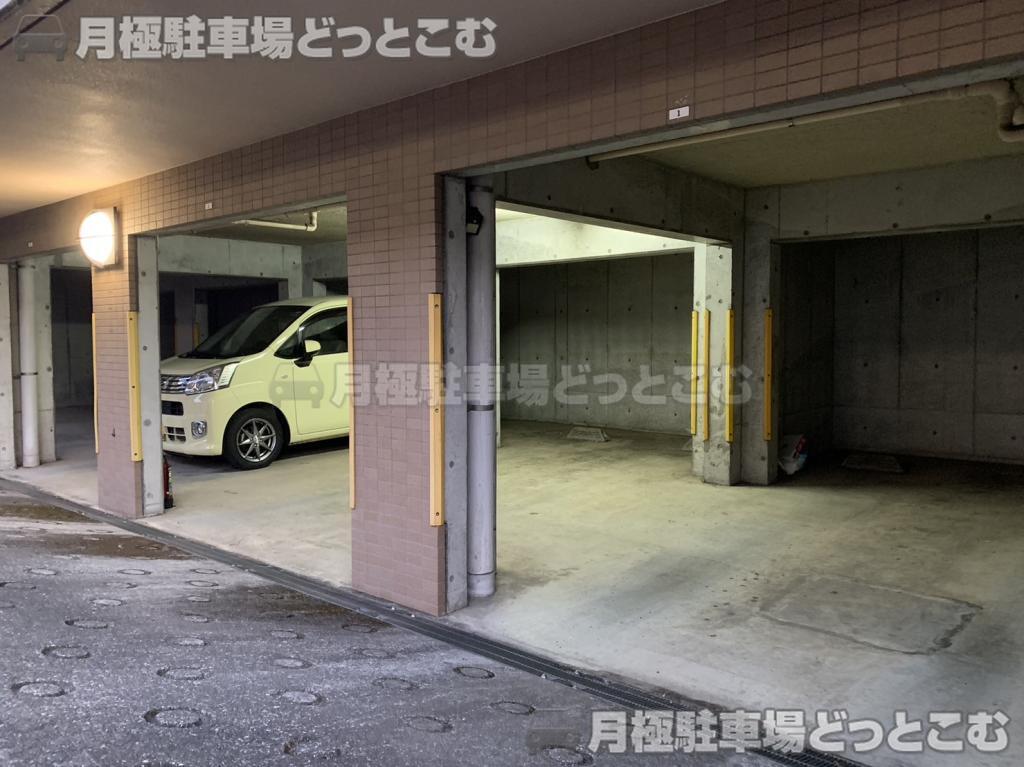 相模原市南区東林間4-23-10の月極駐車場2