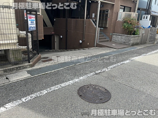 西宮市田代町138-10の月極駐車場7