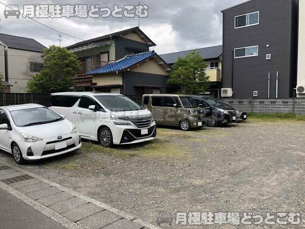 静岡市駿河区小鹿1-165の月極駐車場2