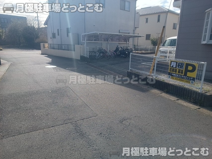 柏市花野井522-3の月極駐車場6