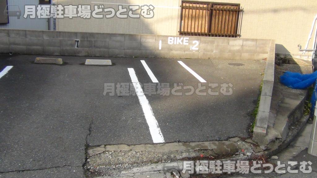 北九州市八幡東区帆柱2丁目12-4の月極駐車場2