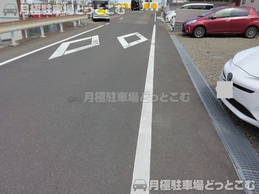 仙台市太白区日本平7-915の月極駐車場5