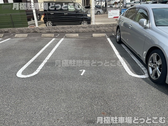 一宮市多加木4丁目29-34の月極駐車場3